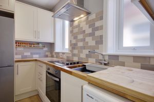 Kitchen- click for photo gallery